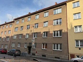 Mám zájem o byt 5+1 v Jičíně, Valdické Předměstí. Nabídněte.
