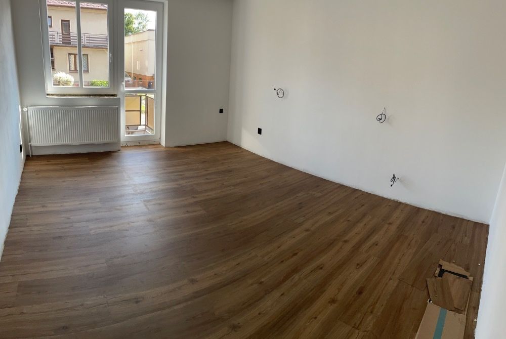 Cca 60m2, po kompletní rekonstrukci, kuchyň s obývákem plně 