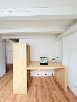 Ev.č. 01269 Prodej atypického bytu 2+1, 64 m², zahrada, Pard