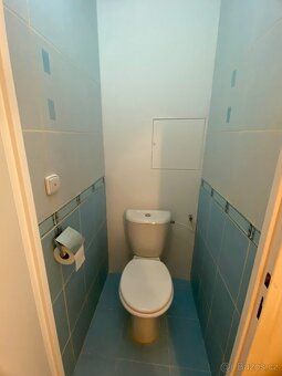 Nabízím k pronájmu byt o dispozici 1+1 a užitné ploše 42 m²,