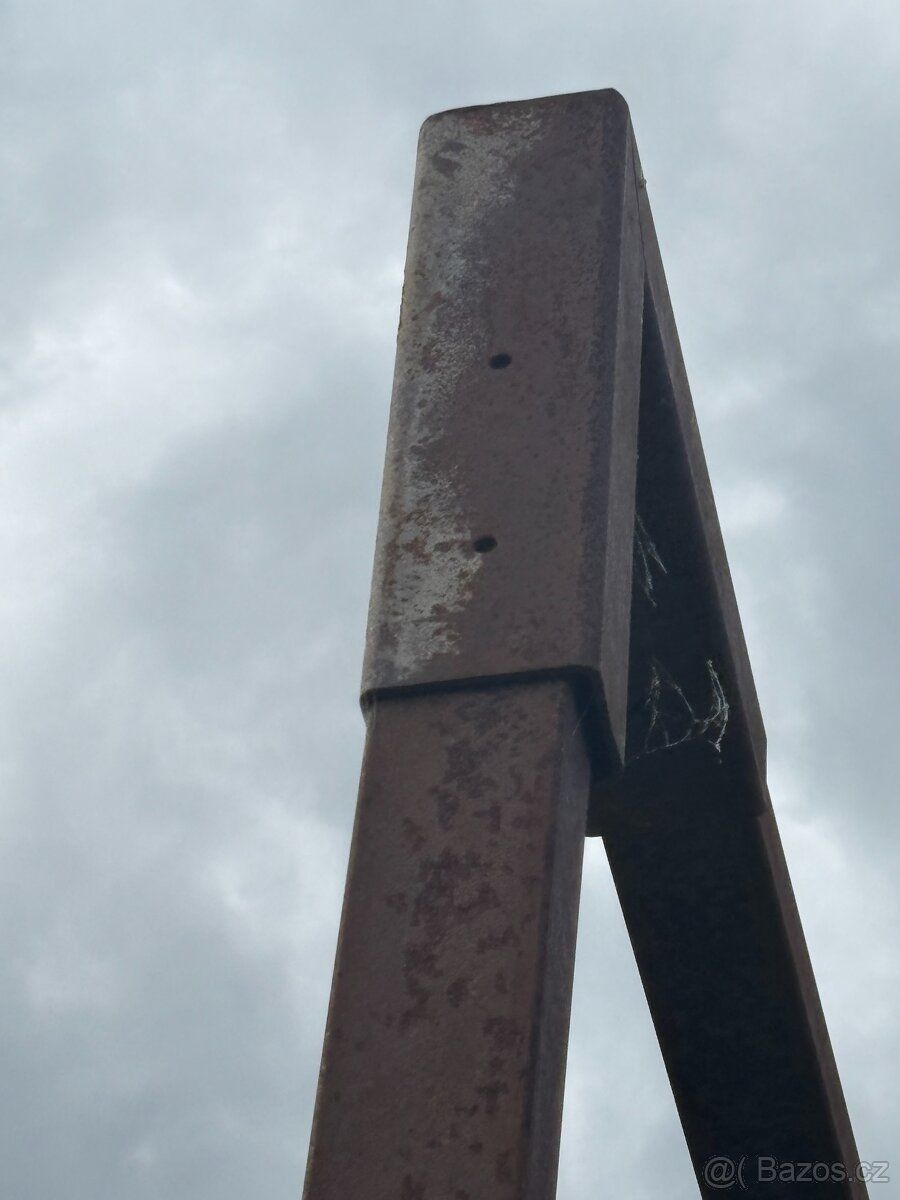 Prodám materiál na billboard: výška 3600mm šířka 6060mm
svař