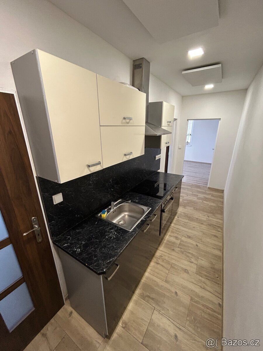 Nabízíme pronájem bytu 2+KK o velikosti cca 55 m2 v dochozí 