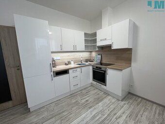 Nabízím k pronájmu byt 2+1 o výměře 55m2,ve Žďáru nad Sázavo