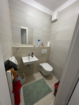 Nabízím k pronájmu krásný moderní byt 2+kk v novostavbě na P