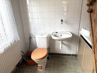Nabízíme k dlouhodobému pronájmu plně vybavený rodinný dům č
