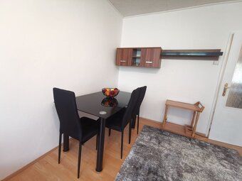 Pronajmu byt 3+1 , 68m² s balkónem.
2x ložnic (každá ložnice