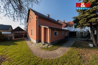 Nabízíme k prodeji dvoupodlažní rodinný dům o dispozici 4+kk