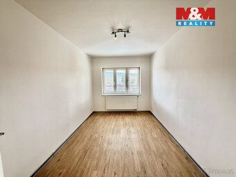 K pronájmu prostorný a světlý byt s dispozicí 3+kk o velikos