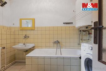 Nabízíme k prodeji rodinný dům o dispozici 3+1 v klidné část