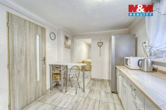Nabízíme k prodeji rodinný dům v obci Postřekov o užitné plo