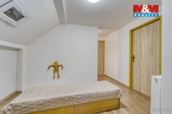 Nabízíme k prodeji rodinný dům v obci Postřekov o užitné plo