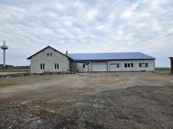 Pronajmu skladovou halu ve Slapech u Tábora 860m2 výška stro