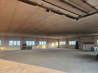 Pronajmu skladovou halu ve Slapech u Tábora 860m2 výška stro