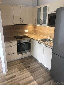 Pronájem bytu 1+kk o CP 46 m2 blízko centra obce Jičín. Disp