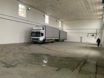 Pronajmu průmyslovou halu o velikosti 500 m2… Spousta možnos