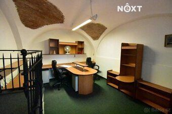 Nabízím k dlouhodobému pronájmu samostatnou kancelář o celko
