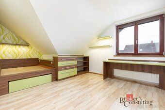 Prodej rodinného domu 295 m2, pozemek 2375 m2. DětmaroviceNa