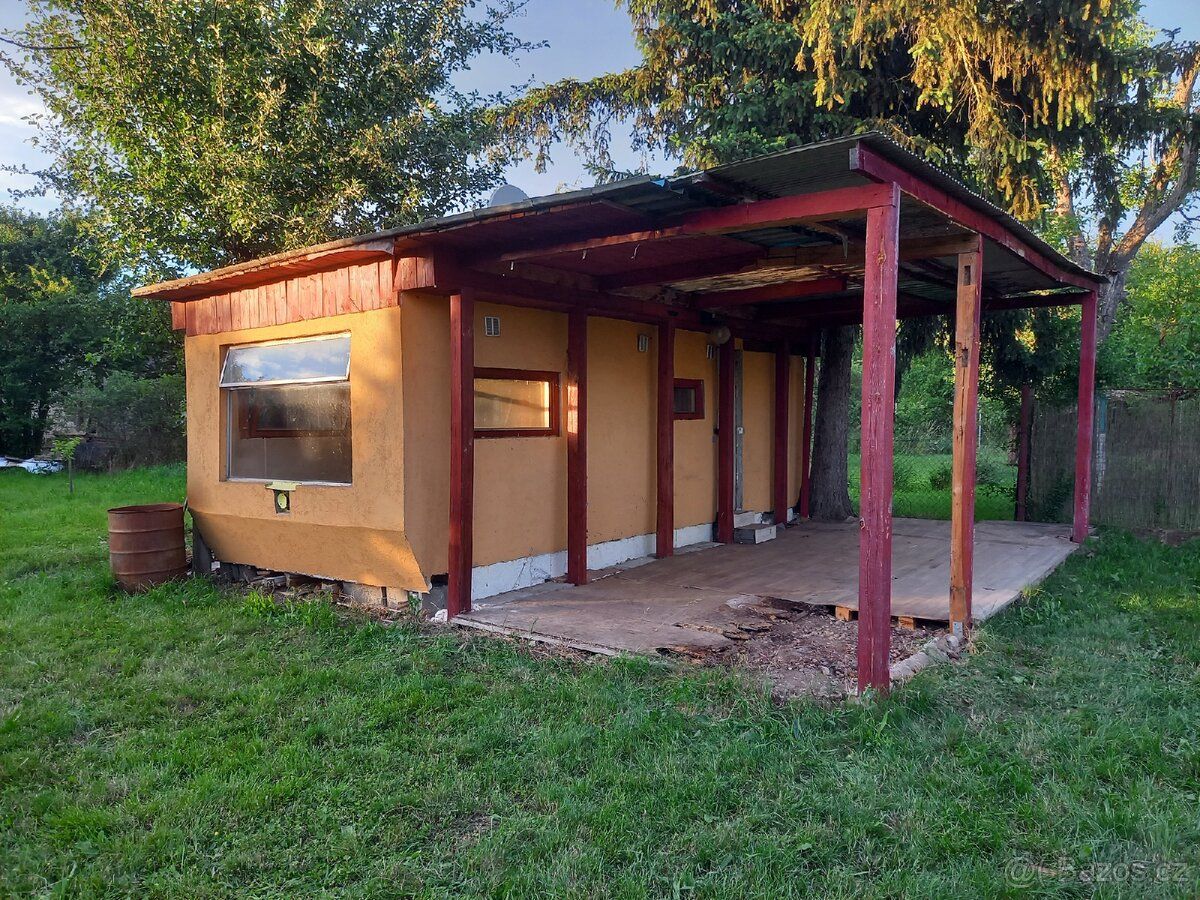 prodám zateplený karavan, koupelna se sprchovým koutem, WC z