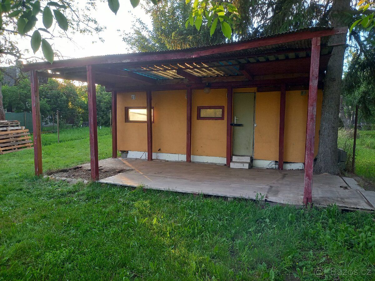 prodám zateplený karavan, koupelna se sprchovým koutem, WC z