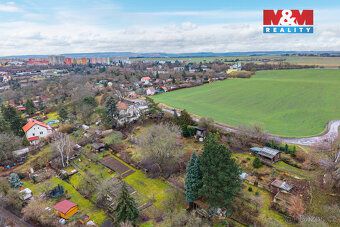 Nabízíme k prodeji pozemek o rozloze 1446 m² v klidné části 