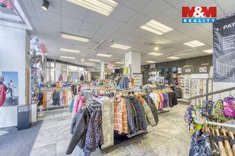 Pronájem ojedinělého atraktivního obchodního prostoru o celk