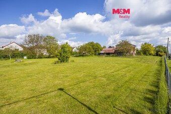Nabízíme k prodeji stavební parcelu o celkové ploše 918 m² v