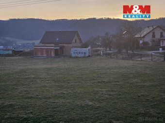 Nabízíme k prodeji krásný pozemek o rozloze 2113 m² v katast