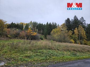 Nabízíme k prodeji pole o rozloze 1278 m², situované na okra