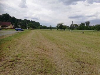 1)Karviná – Louky o rozloze zhruba 2.000 m2 v katastru města