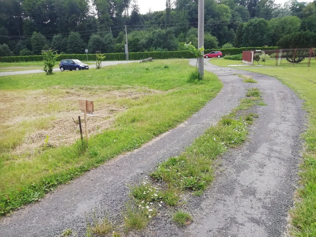 1)Karviná – Louky o rozloze zhruba 2.000 m2 v katastru města