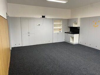 Nabízíme pronájem komerčních prostor v Šumperku. Prostor 48m