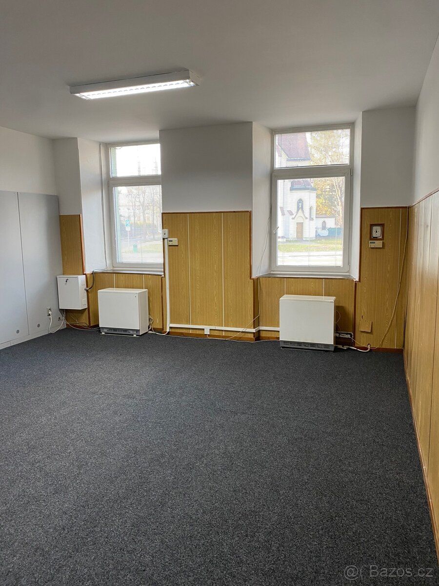 Nabízíme pronájem komerčních prostor v Šumperku. Prostor 48m