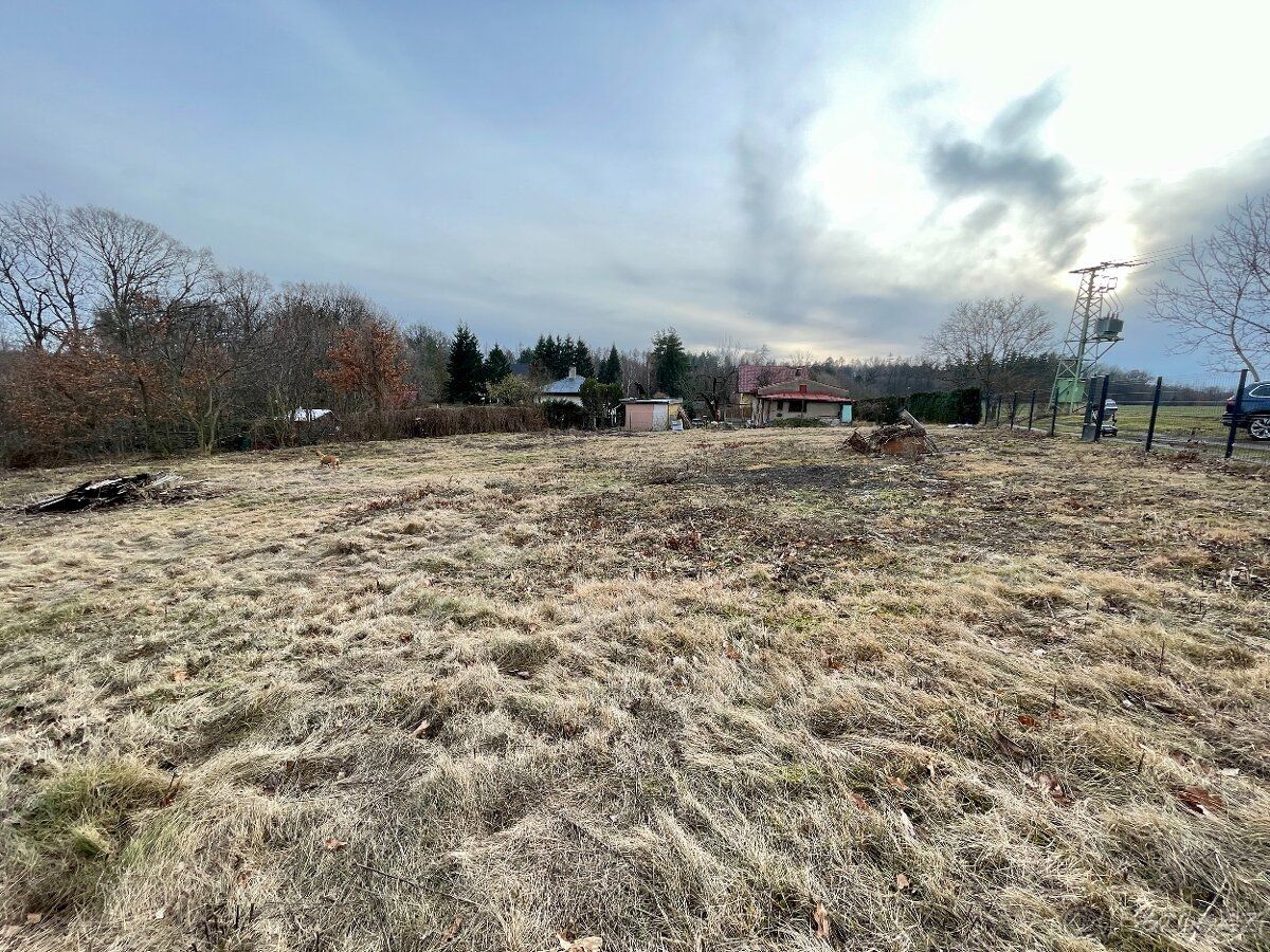 Pozemek 1059 m2 s projektem domu 4+kk o podlahové ploše 160 