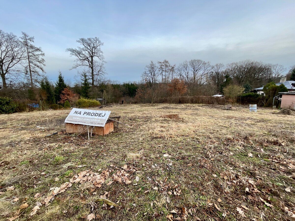 Pozemek 1059 m2 s projektem domu 4+kk o podlahové ploše 160 
