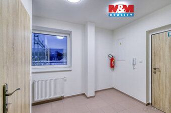 Nabízíme k pronájmu kancelářské prostory ve 3. patře v areál