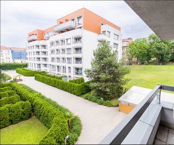 Nabízíme Vám ojedinělou možnost bydlení v luxusním uzavřeném