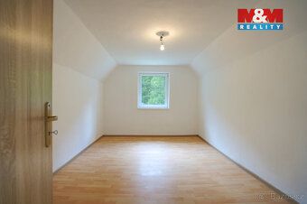 Ve výhradním zastoupení majitele nabízíme k prodeji prostorn
