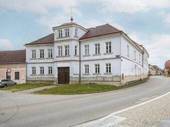 Nabízíme k prodeji montovanou halu, stojí na pozemku, který 