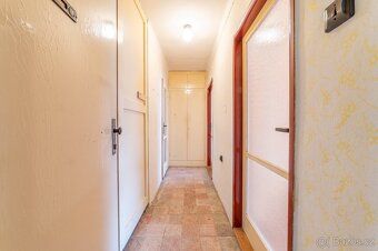Bytová jednotka o dispozici 3+1 ve druhém patře zděného domu