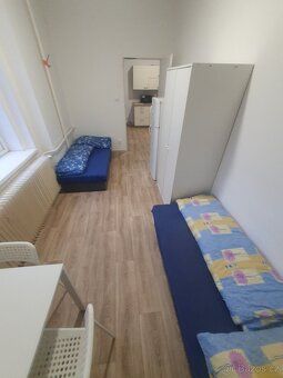 Nabízím ubytování pro 2 osoby , dvoulůžkový pokoj, částečně 