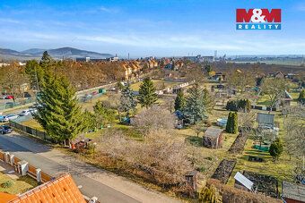 Nabízíme k prodeji 2 pozemky o celkové rozloze 1053m2 v zahr