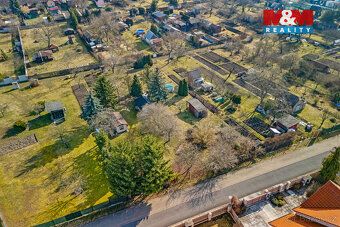 Nabízíme k prodeji 2 pozemky o celkové rozloze 1053m2 v zahr