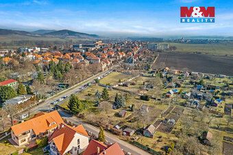 Nabízíme k prodeji 2 pozemky o celkové rozloze 1053m2 v zahr