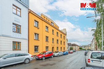 Nabízíme k prodeji byt o dispozici 1+kk a podlahové ploše 27