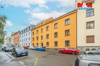 Nabízíme k prodeji byt o dispozici 1+kk a podlahové ploše 27