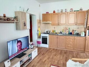 Rádi bychom Vám představili tento byt k pronájmu v městě Nov