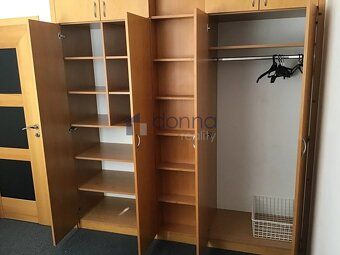 Nabízíme k pronájmu prostorný byt 4+1, o ploše 92m2 + terasa