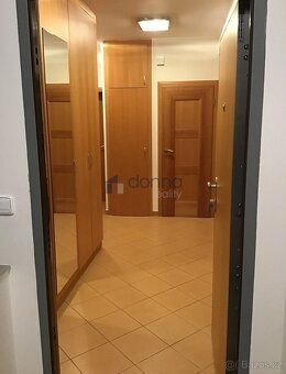 Nabízíme k pronájmu prostorný byt 4+1, o ploše 92m2 + terasa