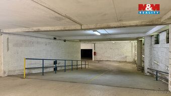 Nabízíme k prodeji udržovanou a čistou garáž o výměře 14 m²,