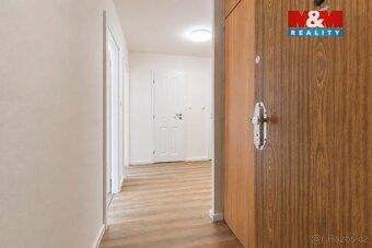 Nabízíme k pronájmu byt 3+1 o celkové ploše 72 m2 v 1. patře